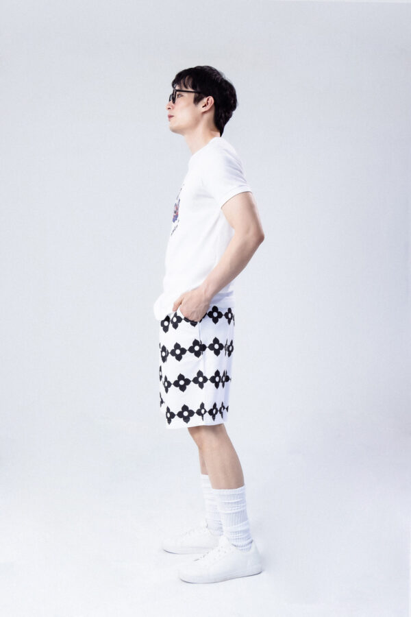A crew-neck t-shirt - Image 4